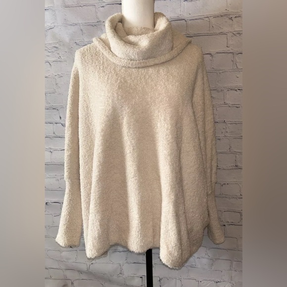 Jessica Simpson Sweaters - Jessica Simpson Oversized Teddy Bear Cowl Neck Sweater size Small